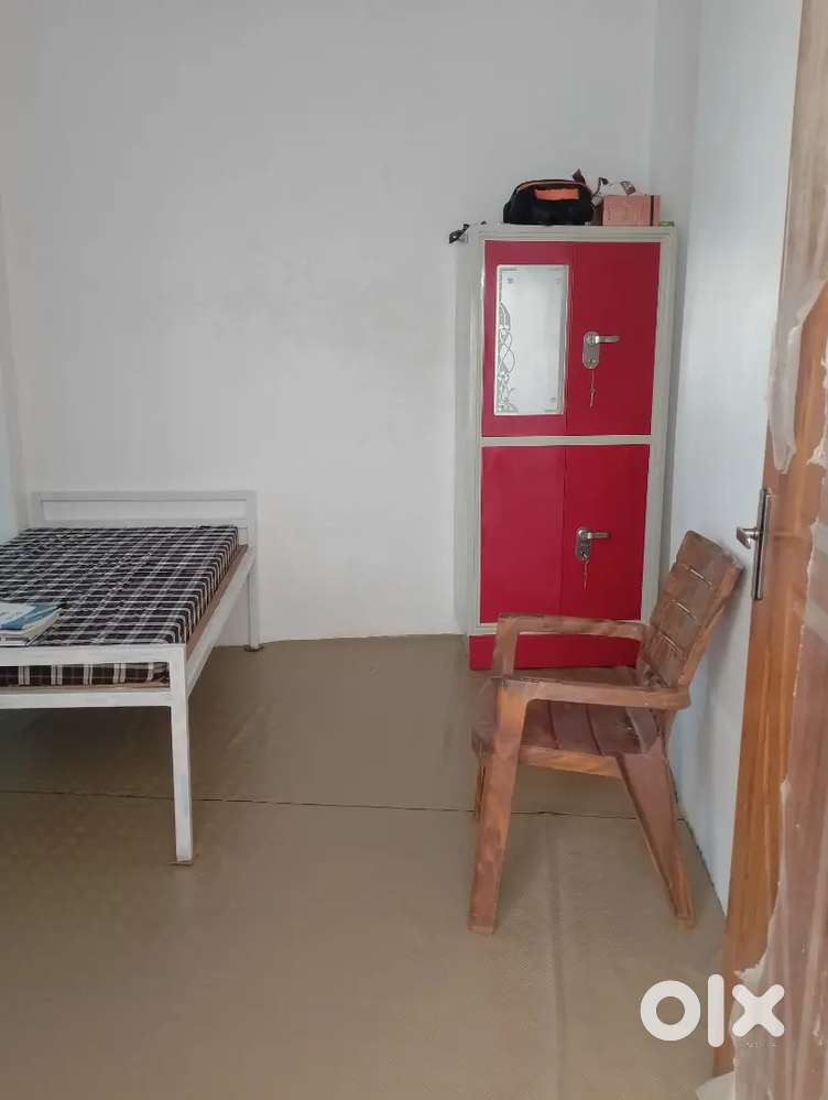 One room set for rent