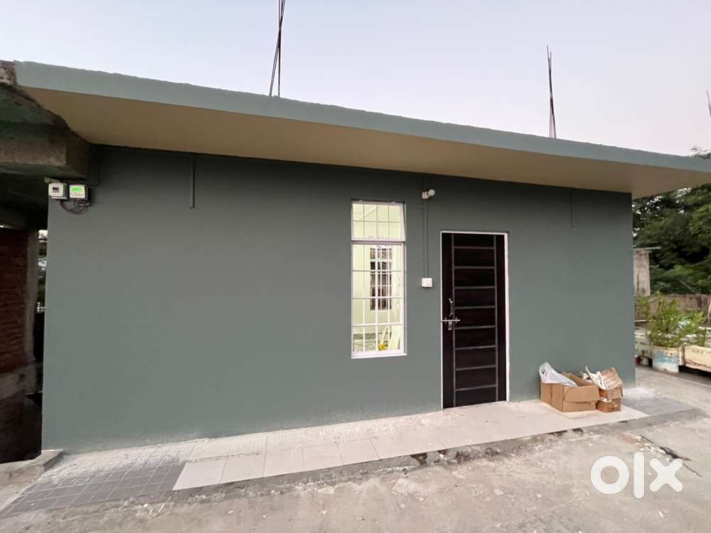 Single Room with Attached Bathroom and Kitchen