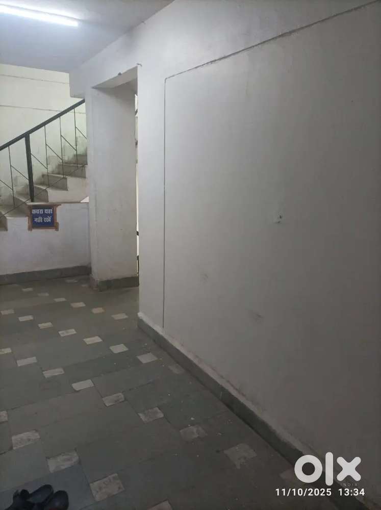 Flat on Prime location