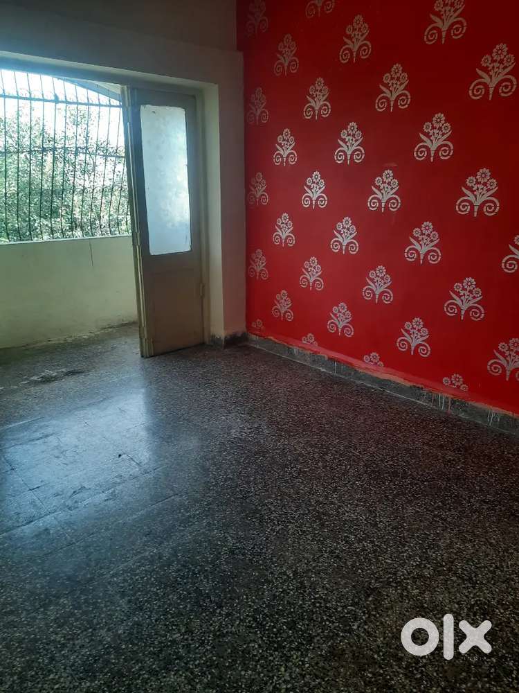 Agent-1bhk Empty Flat back to Pune University & khadki staton For Rent