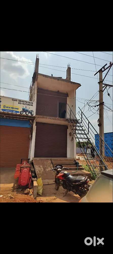 Commercial building for sale