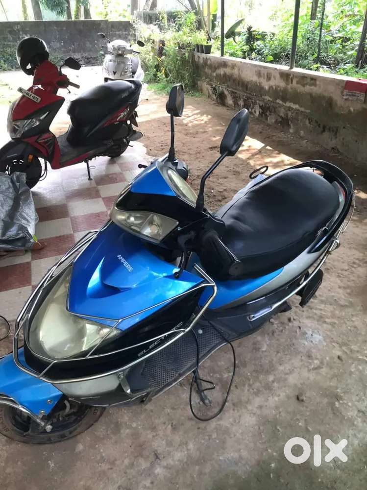 ELECTRIC SCOOTER FOR SALE AT LOW PRICE