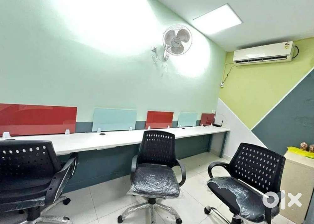 1 Director Cabin 5 Workstation Fully Furnished Office Space For Rent