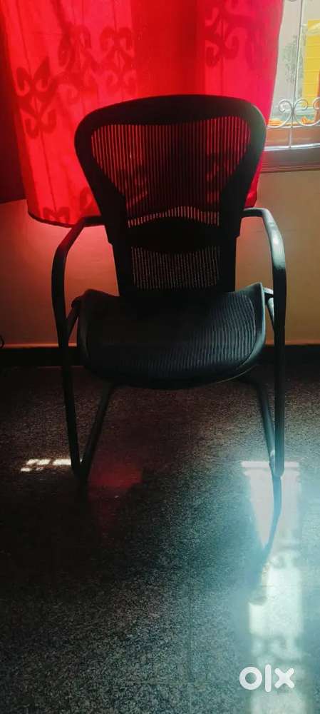 Mesh Visitor Chair