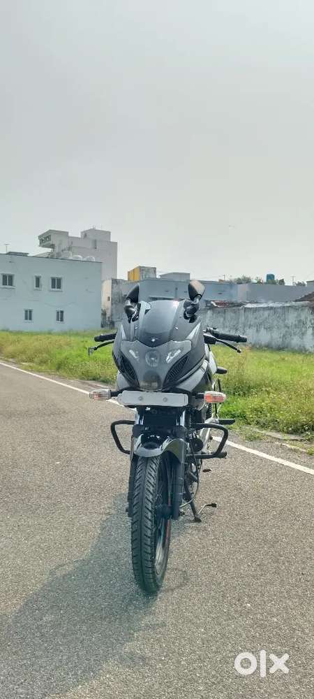 BAJAJ PULSAR 220-2017