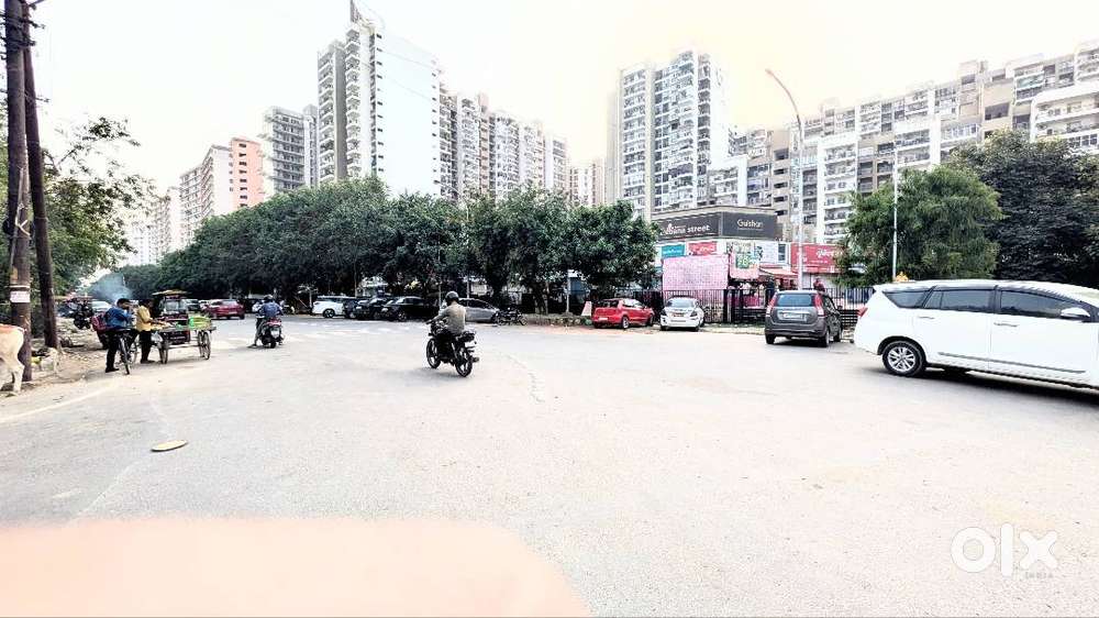 PAKKI REGISRY PAR BANK LOAN KE SATH KNOWLEGE PARK-II PLOTS AMITY UNIVE