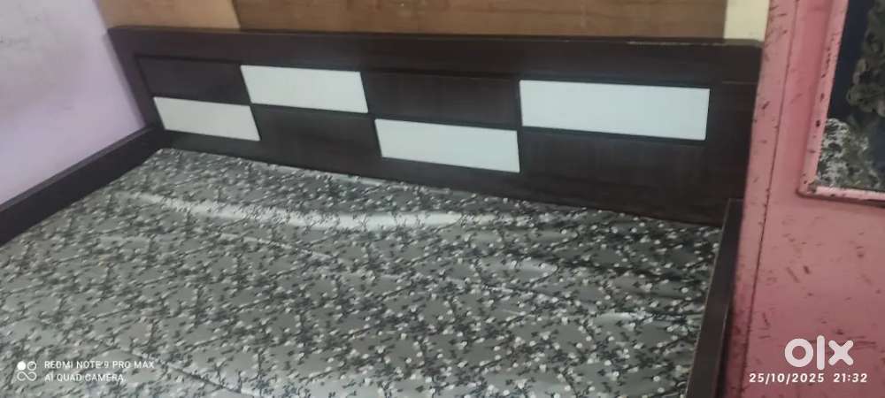 sofa come bed 5 by 6 white and black colour 6 month old
