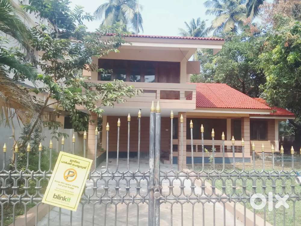 3BHK Commercial House Main Road kuriachira THRISSUR