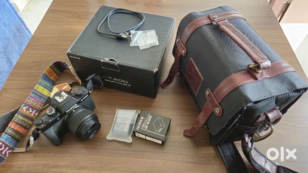 Fujifilm X-T200 body with 35mm prime lens and extra battery