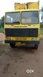 Ashok leyland 10 whieal