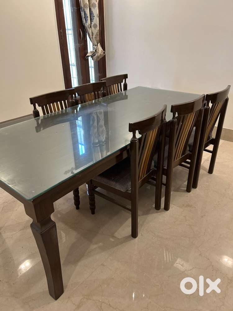 Dining table with 8 chairs