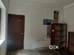 Single room with seperate bathroom for small family or students