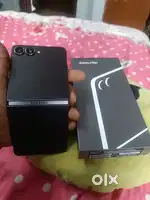 Samsung ZFlip7.. 9 days Old Full box indian