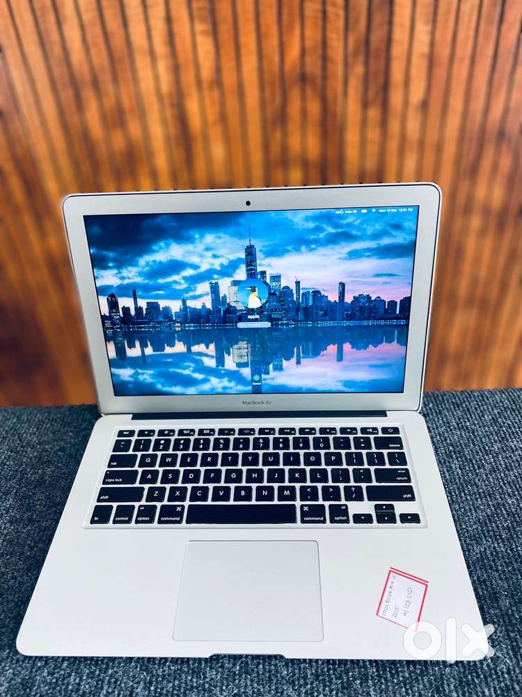 MacBook Air (13-inch, Early 2015) i5