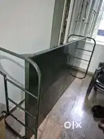 Iron bed double