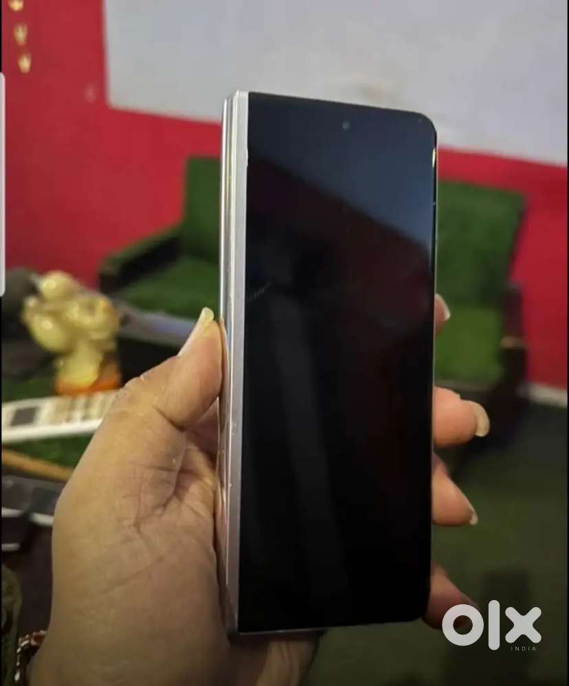 Samsung fold3 95%open
