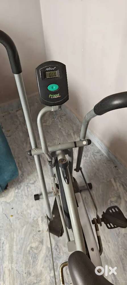 Gym Cycle with Hand workout
