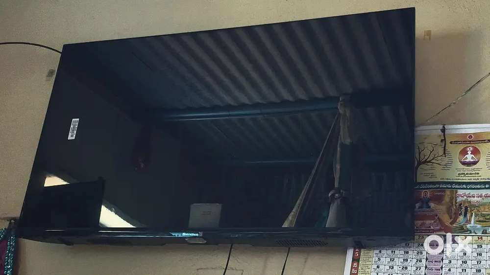 New Smart TV 43 inches