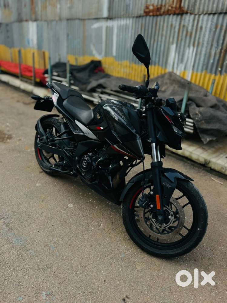 Good condition showroom maintenance