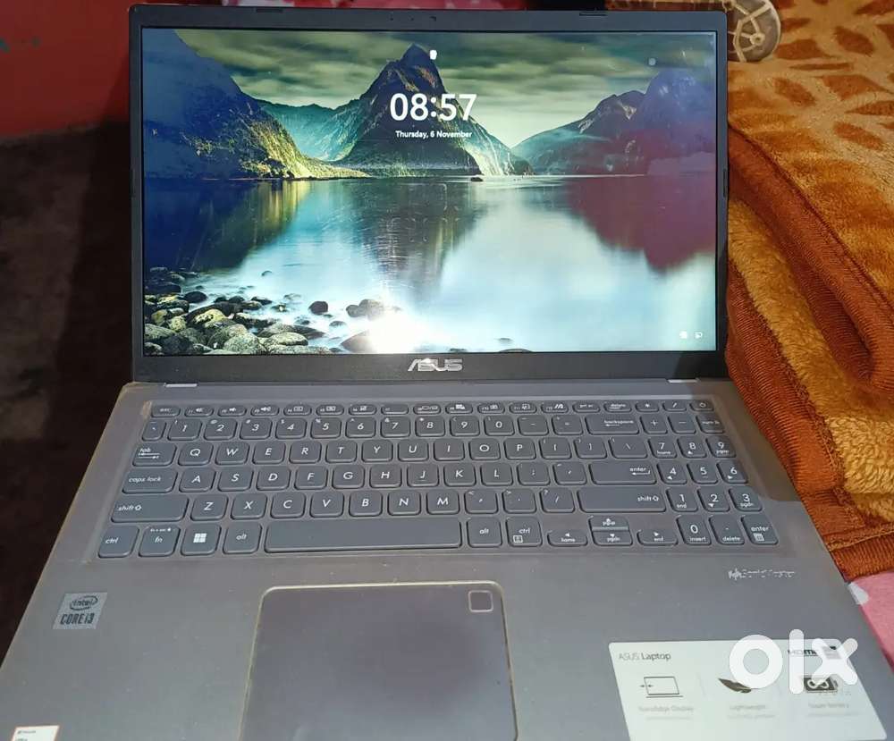 Asus i3 15 inch laptop
