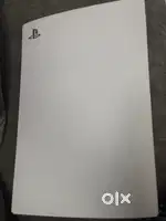 PS5 disk edition with 2 controllers