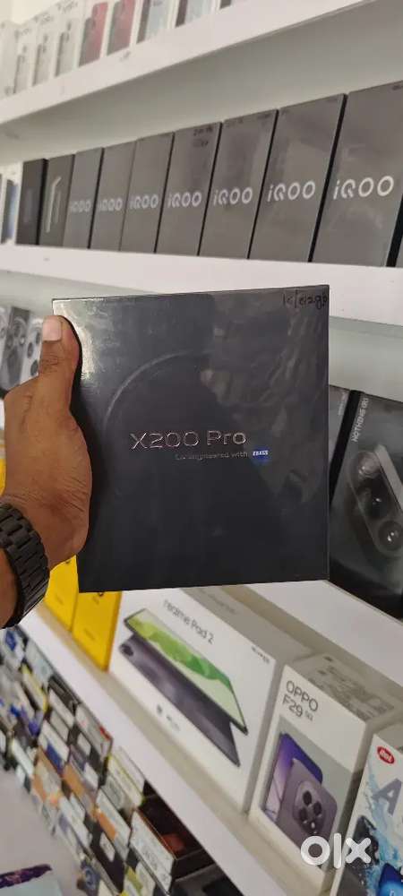VIVO X200 PRO 16GB 512 GB SEALED BOX AVAILABLE IN LOW PRICE