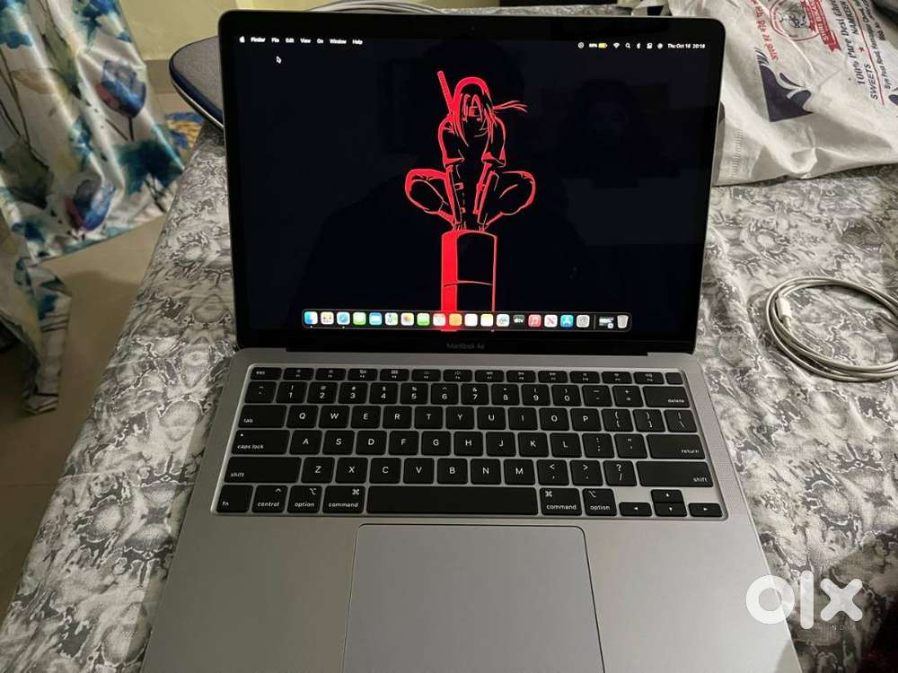 Macbook Air 2020 intel chip 8GB, 256GB (purchased in 2021)