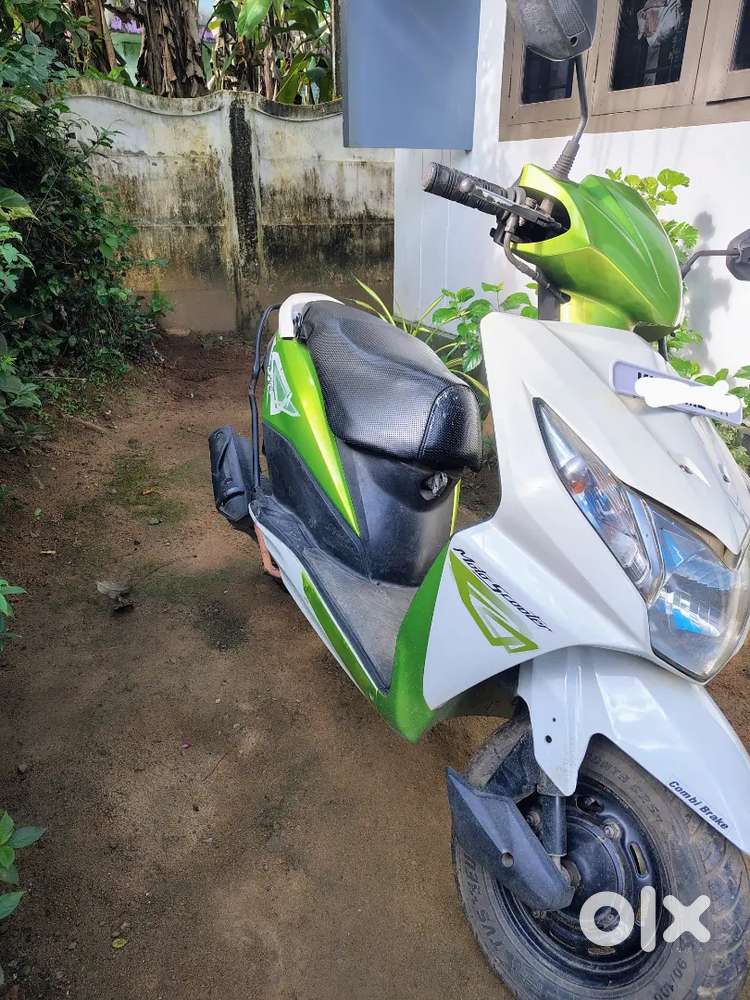 Honda dio 2015