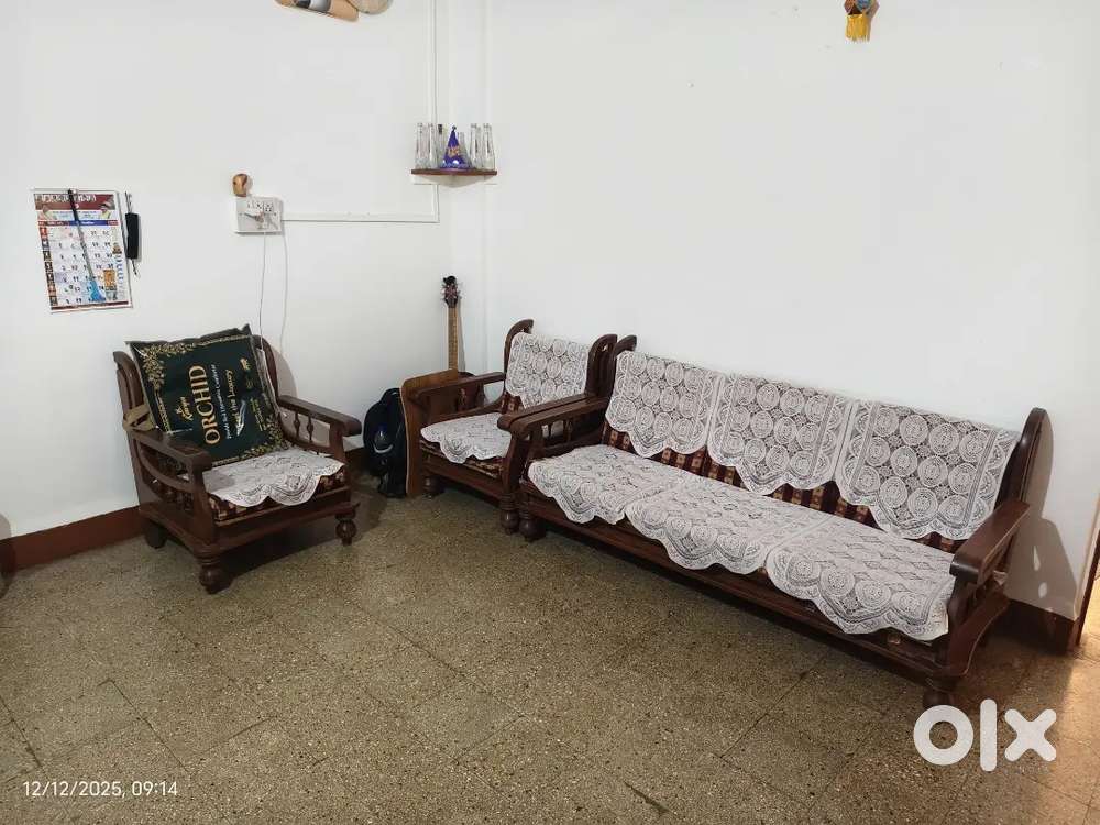 2 BHK Semi furnished Chinchwad