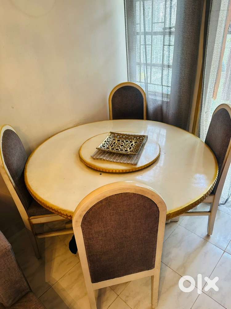 4 seater rotating dining table