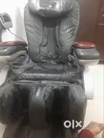 Massage chair in excellent condition