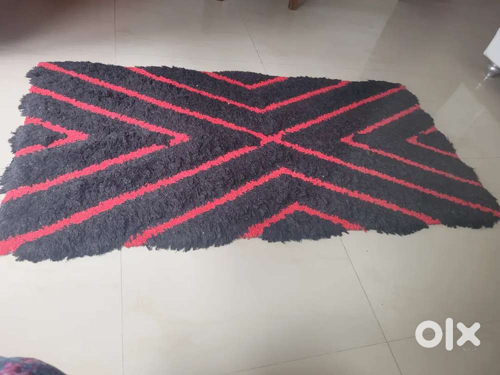 Carpet black and red