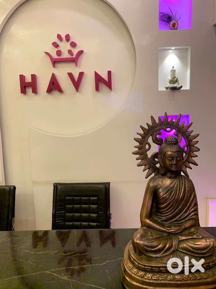 Female therapist vaccanccy thrisure(cross)