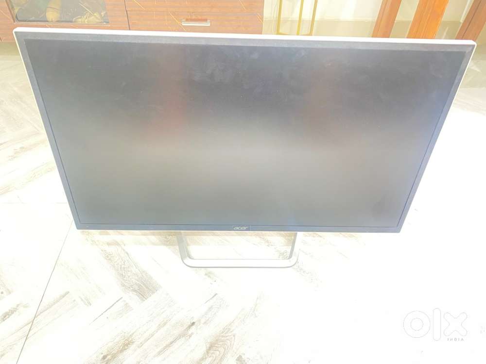 Acer 31.5 inch LED monitor - Faulty
