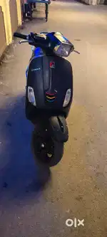 Vespa SXL 2016 – Black  Excellent Condition  Single Owner