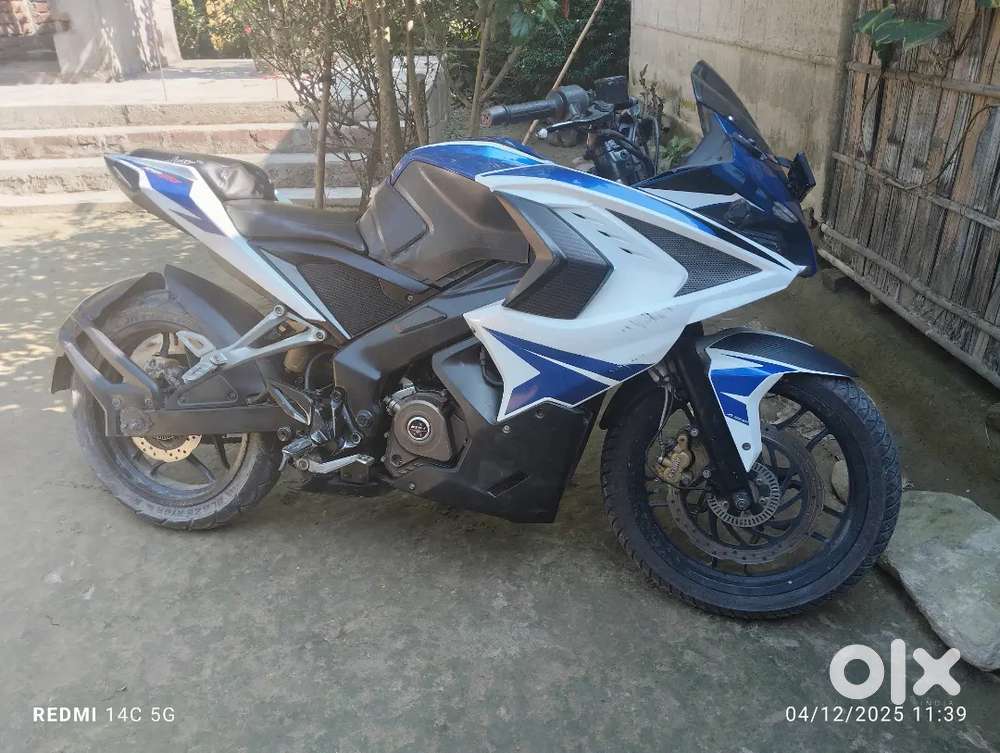 Bajaj Pulsar RS200