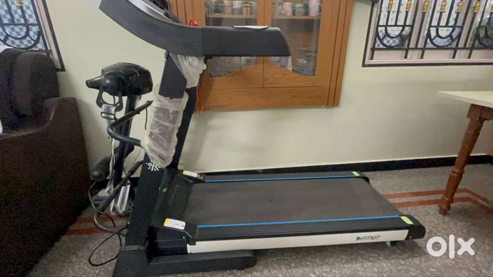 Fitkit by Cult FT200M 4.5HP Peak Treadmill (Max Weight: 110Kg, Auto In