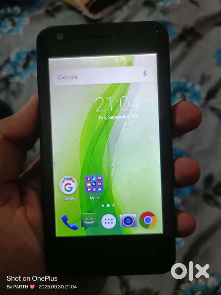 Lyf phone..no cover of volume and on off button.but button working