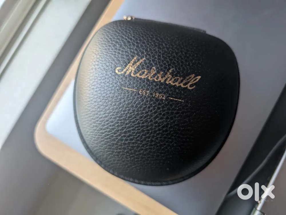Marshal Monitor 3 over the ear headphones