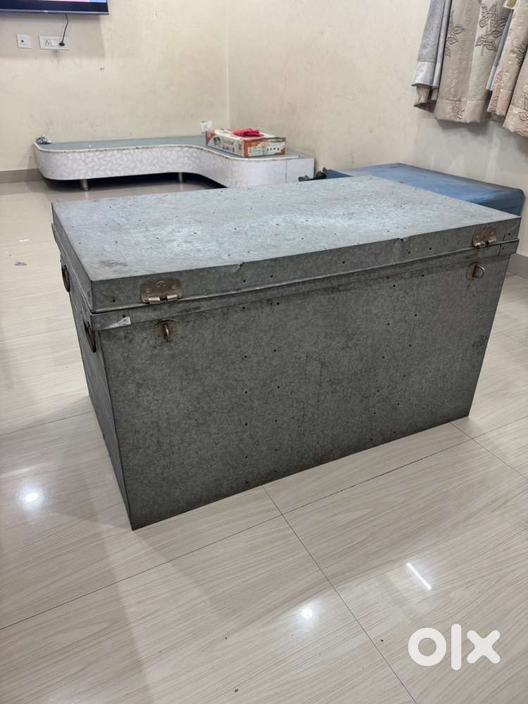 Iron storage( sandook)