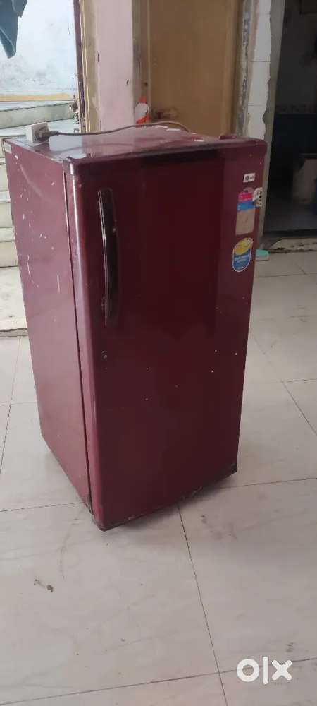 Computer table / fridge / double bed