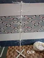 Earning stand