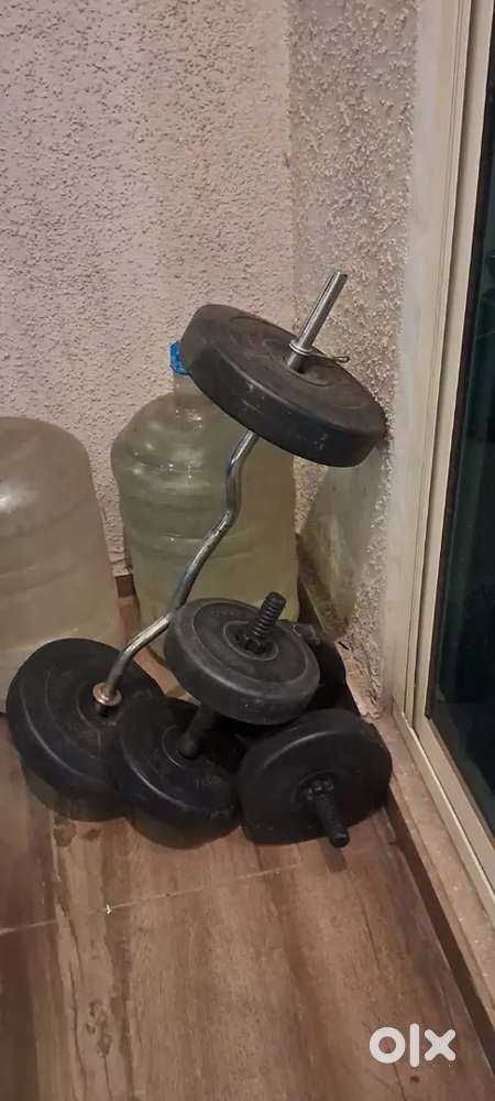 I want to sale this dumbbells who ever is interested tell me