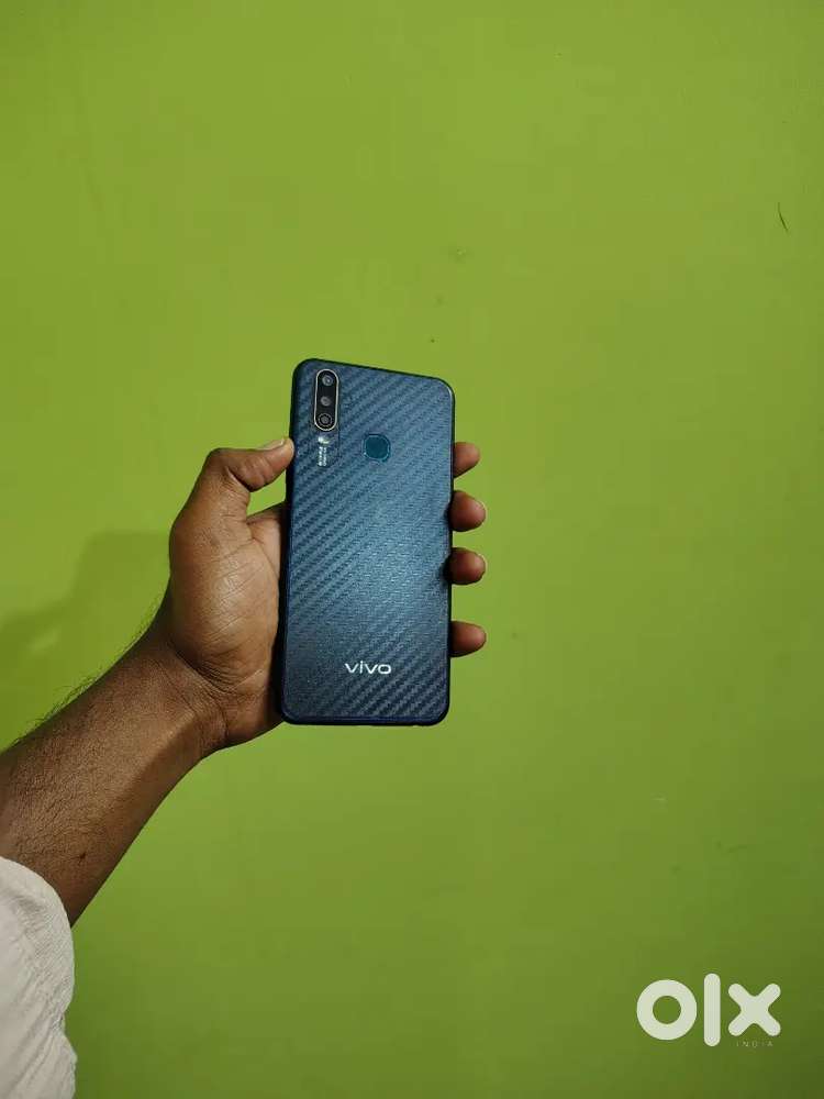 Vivo Y17 Original charger  Excellent battery  Good condition