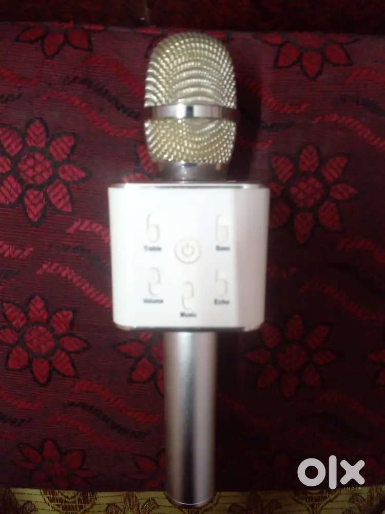 Bluetooth speaker and mic