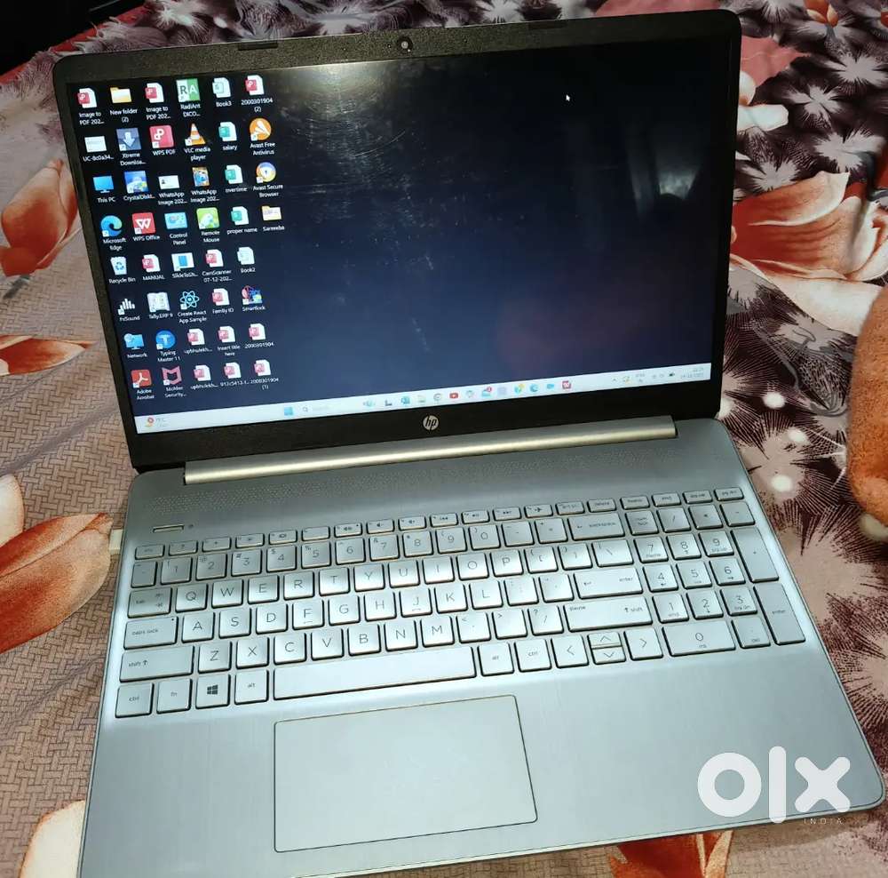 Hp 15s 8/512 gb Ryzen 5 5500u 1.2 years old laptop