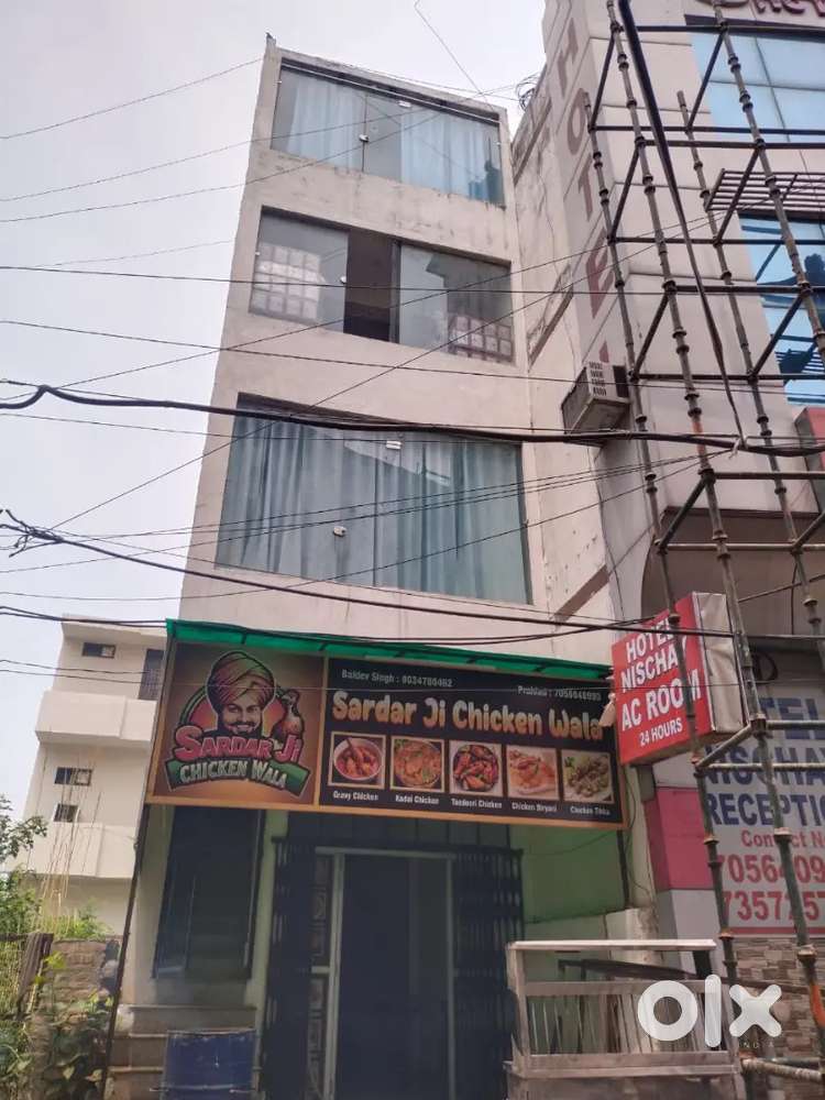 Selling floors