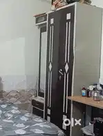 Almira, Almari