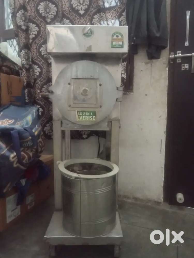 Aata chakki in excellent condition, sale for just money