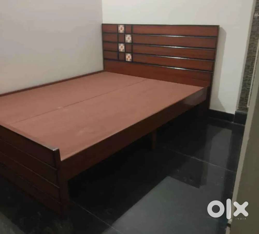 NEW 4/6 COT AT AFFORDABLE PRICE MADE OF ASSAM TEEK WOOD AND PLYBOD